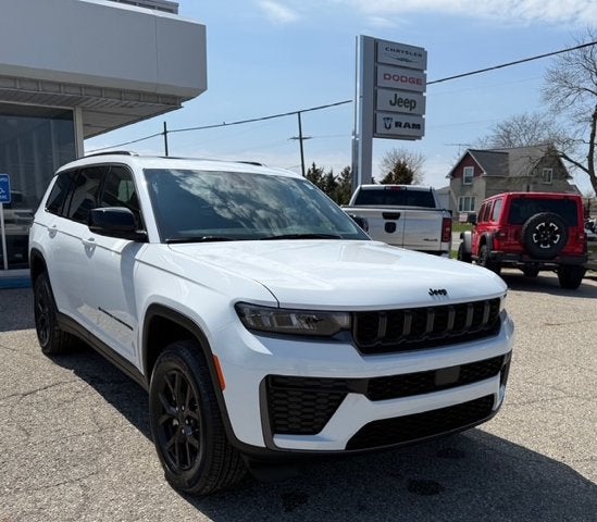 2026 Jeep Grand Cherokee L LAREDO ALTITUDE 4X4